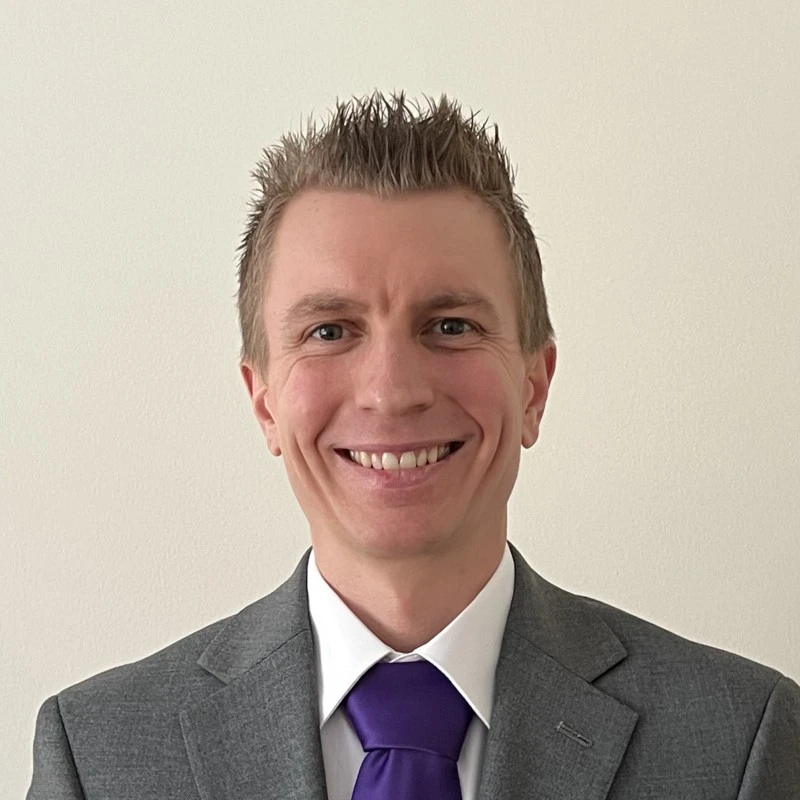 Michael Oliverio headshot